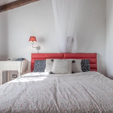 Italian Experience- Shabby Sea شقة